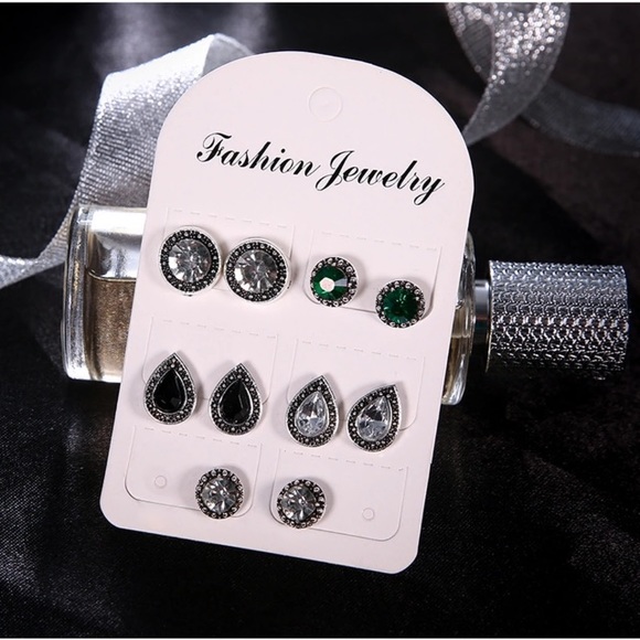 NEW!💎💙💎SPARKLING TEARDROPS EARRING BUNDLE SET - Picture 6 of 16